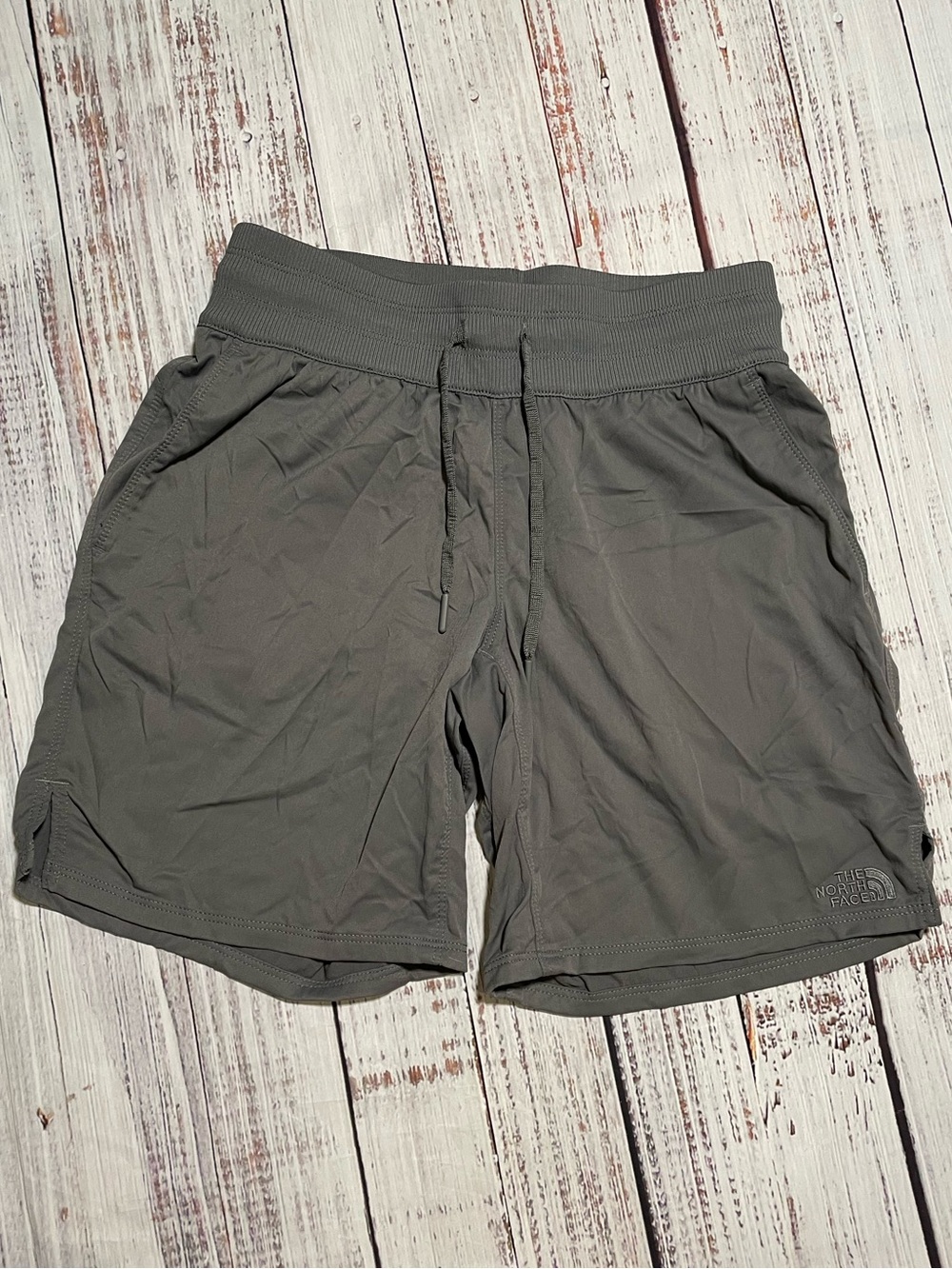 North Face Women's Aphrodite Motion Bermuda Shorts. Gray. Size S